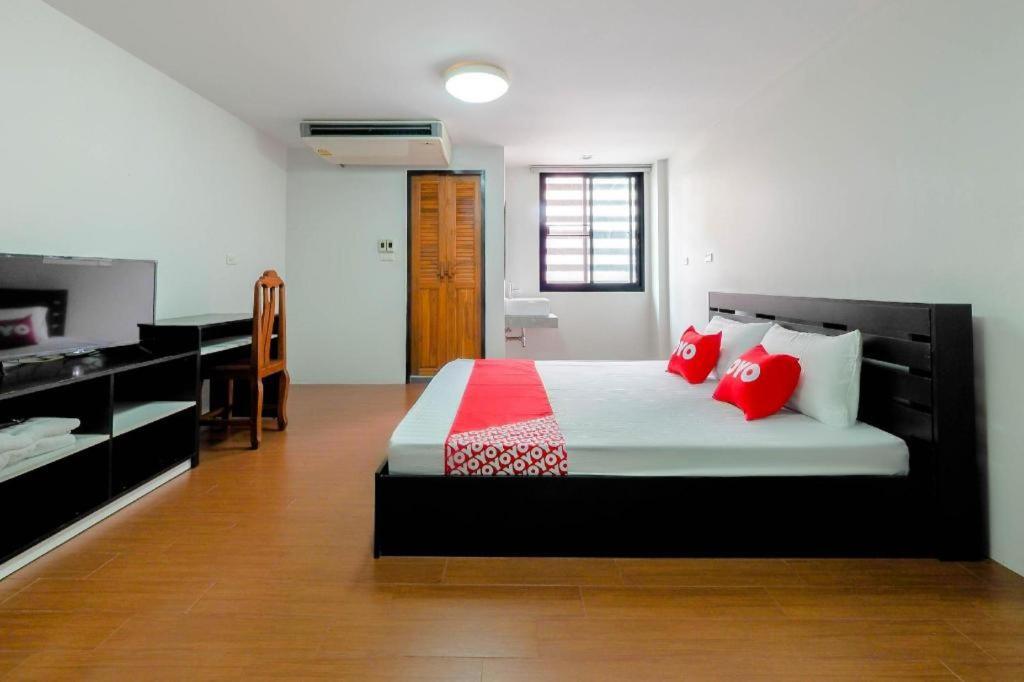 โอโย 935 เดอะ ปาล์ม อพาร์ตเมนต์ Hotel กรุงเทพมหานคร ภายนอก รูปภาพ