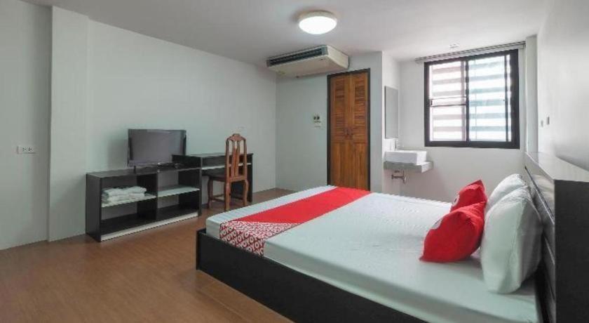 โอโย 935 เดอะ ปาล์ม อพาร์ตเมนต์ Hotel กรุงเทพมหานคร ภายนอก รูปภาพ